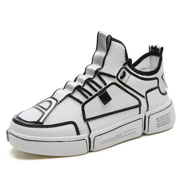 Wild white sneakers men's breathable mesh casual sneakers.