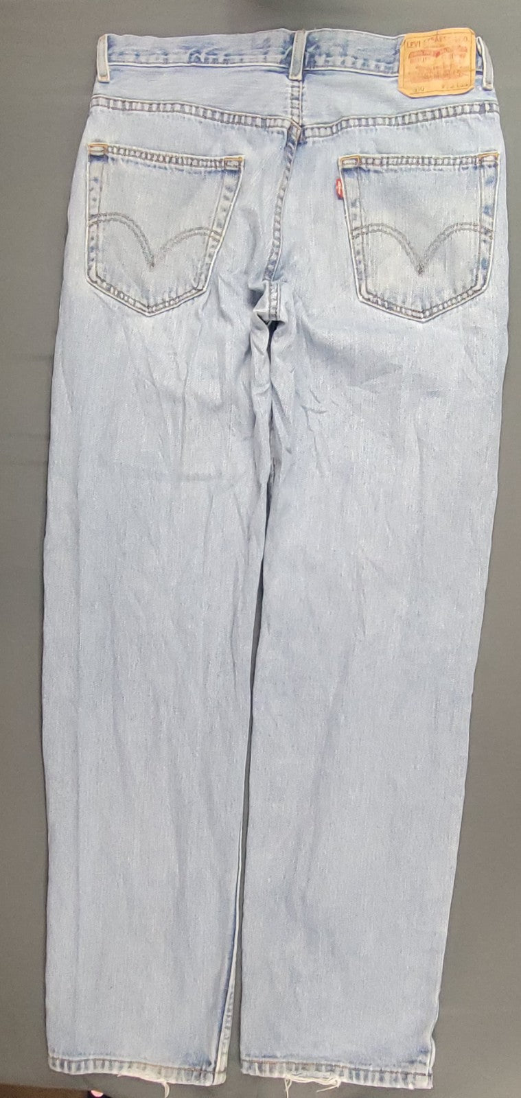 VTG Levis 550 Jeans Mens 33x34 Blue Light Washed Relaxed Fit Straight Leg USA...