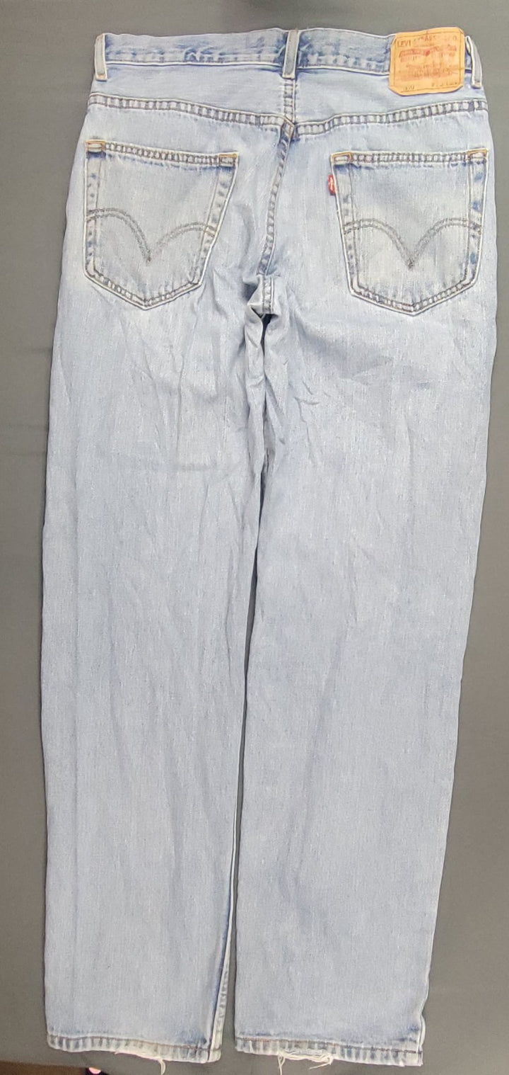 VTG Levis 550 Jeans Mens 33x34 Blue Light Washed Relaxed Fit Straight Leg USA...