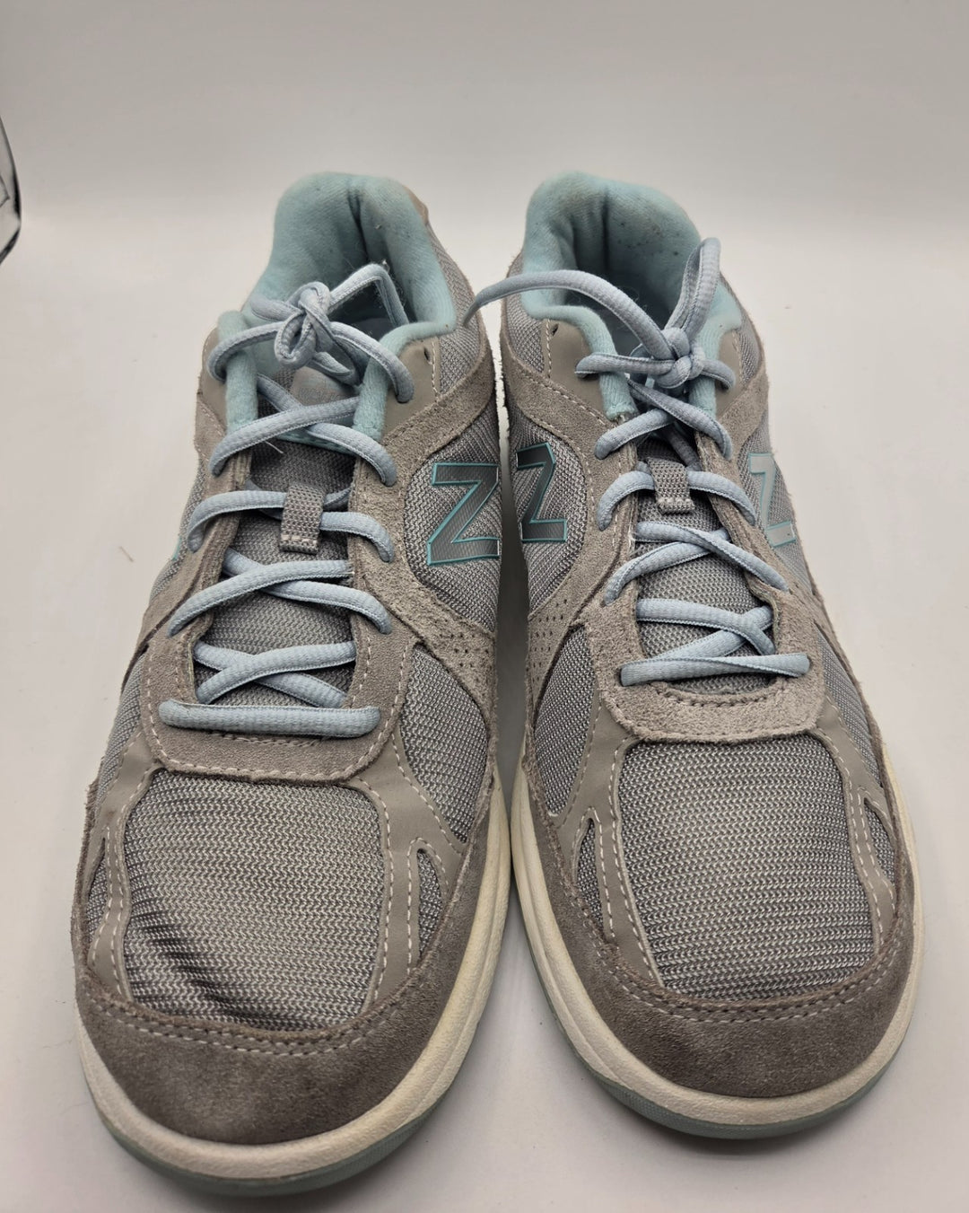 New Balance 877v1 WW877SB Womens 9 B Walking Shoes Silver Athletic Sneakers