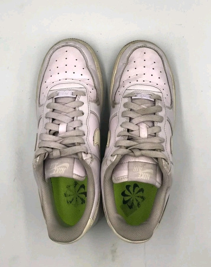 Nike Air Force 1 &