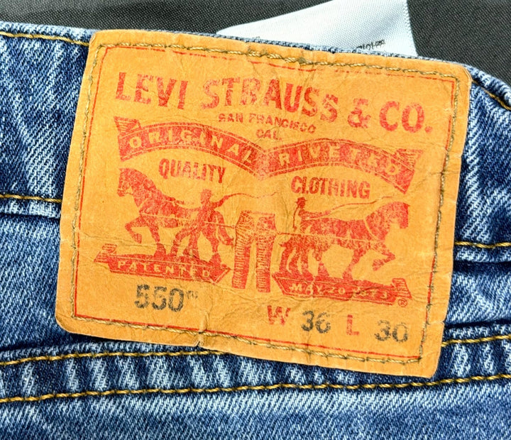 Levis 550 Relaxed Fit Jeans Mens 36x30 Medium Wash Blue Denim 00550-0100