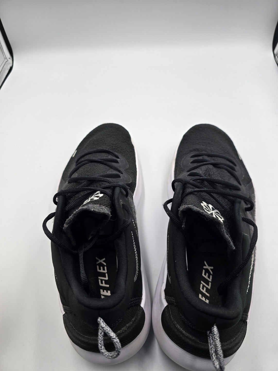 Nike Flex Run 2021 CW3408-002 Mens 11 Workout Running Shoes Black White Sneakers