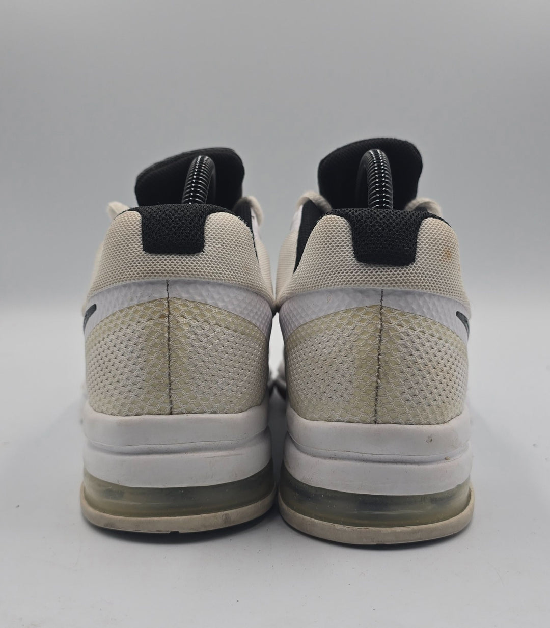 Nike Air Extreme Volley 442249-101 Womens 9 Athletic Shoes White Black Sneakers