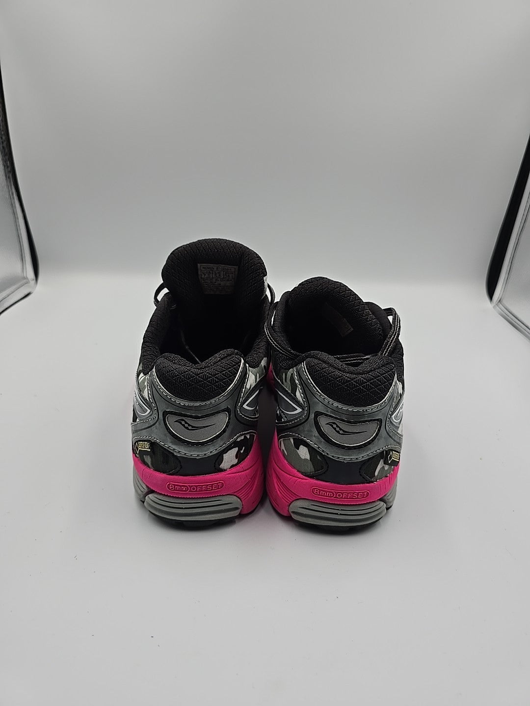 Saucony Ride 8 GTX Gore-Tex Running Shoes Women&