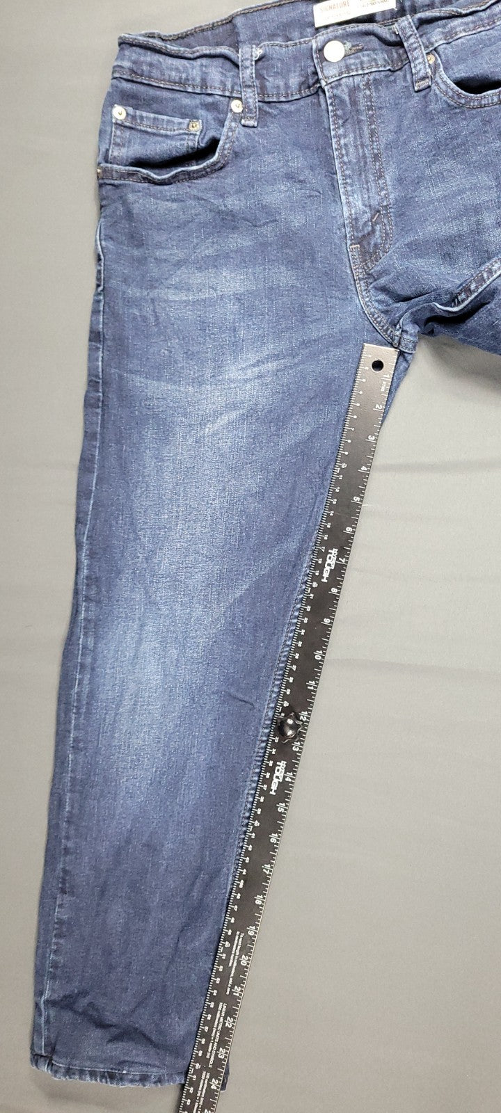Signature by Levi Strauss &amp; Co. Jeans Mens 30x30 Dark Blue Denim Tapered Leg