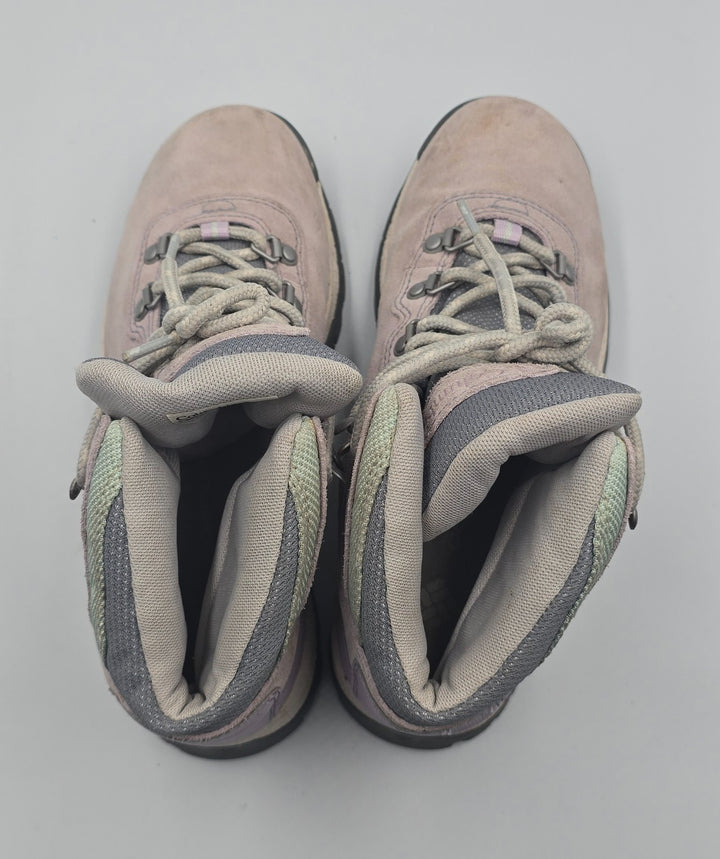 Columbia Newton Ridge Plus Womens 7.5 Hiking Boots Amped Suede Waterproof Ankle