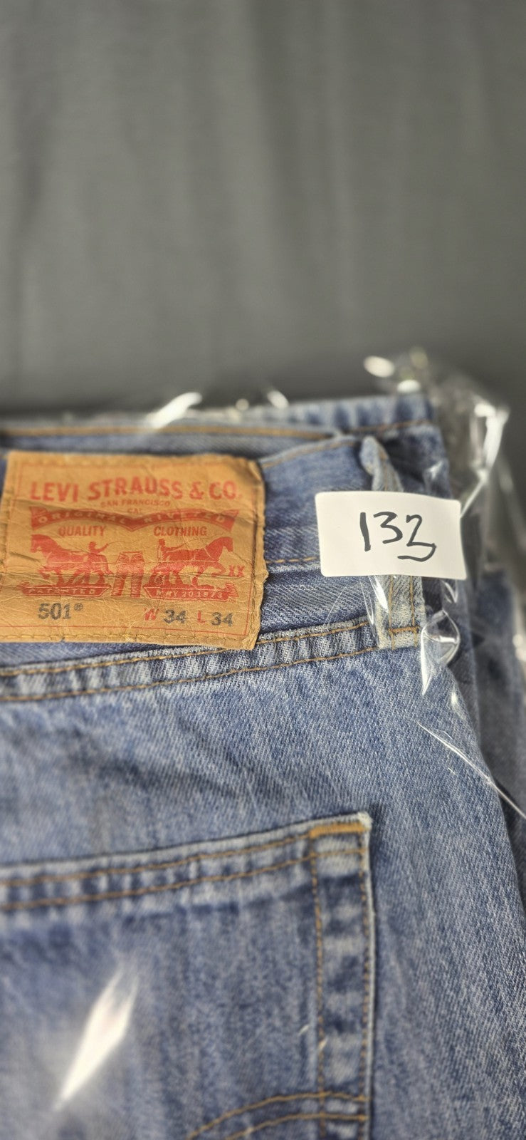 Levis 501 Jeans Mens 36X29 Blue Medium Wash Straight Leg Fit Button Fly Modern