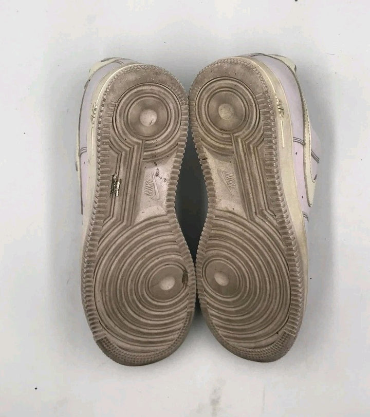 Nike Air Force 1 &