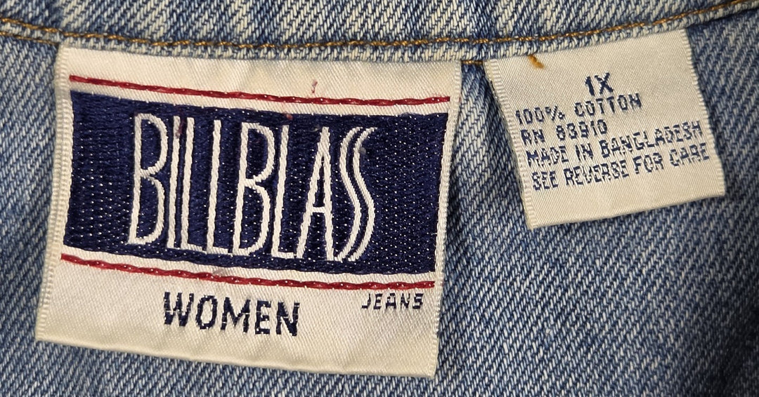 Bill Blass Denim Shirt Womens 1X Light Blue Cotton Button Up Classic Casual