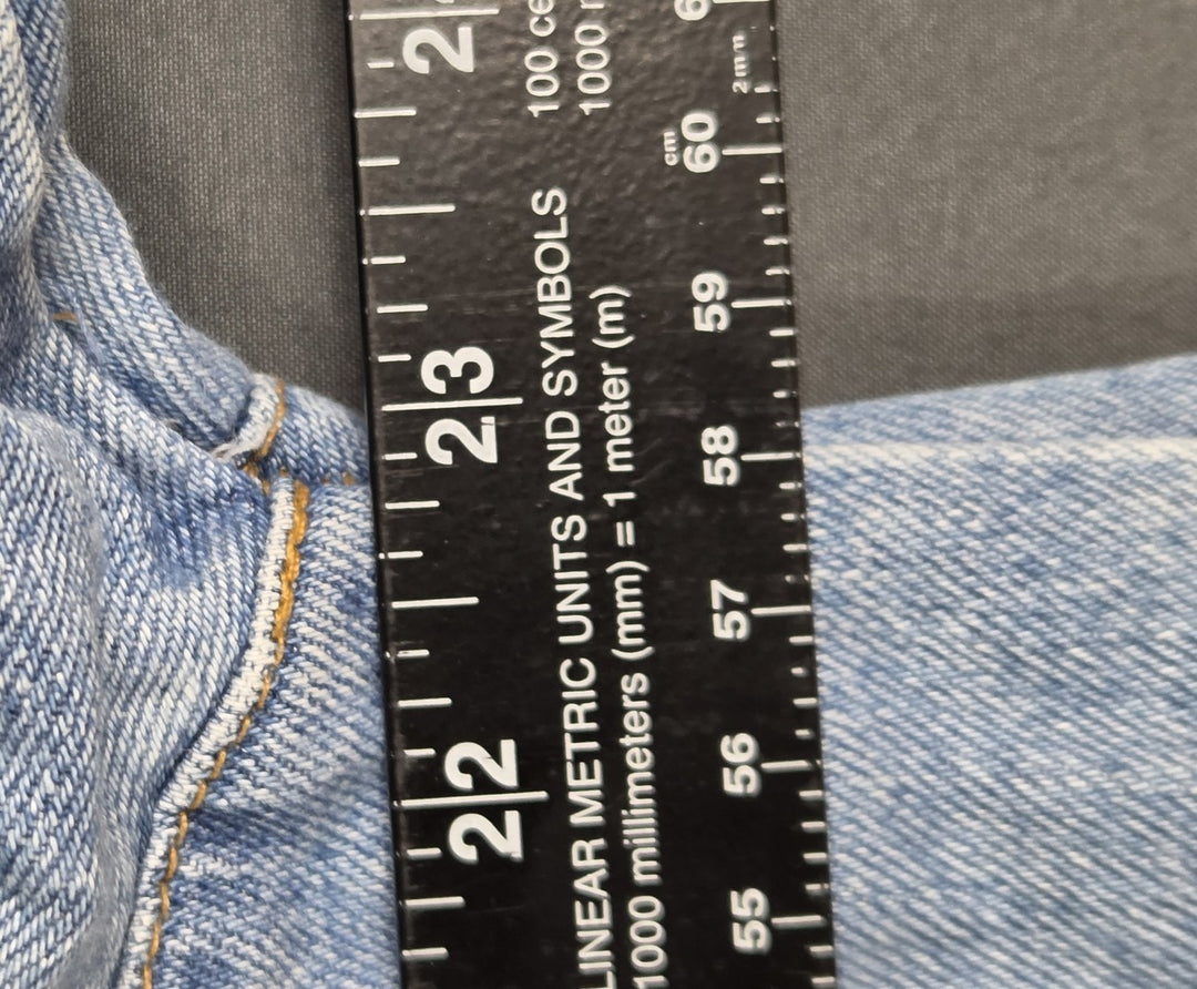Bill Blass Denim Shirt Womens 1X Light Blue Cotton Button Up Classic Casual