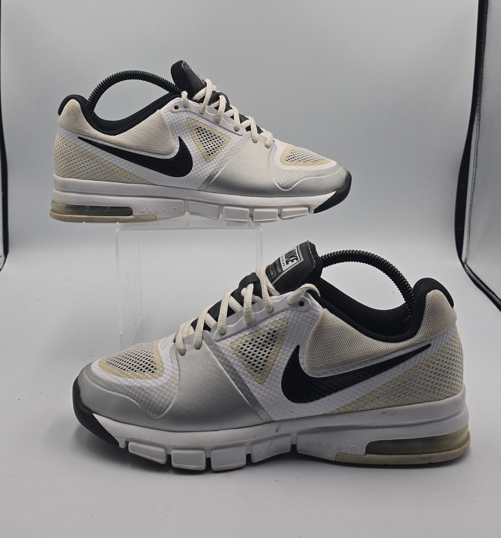 Nike Air Extreme Volley 442249-101 Womens 9 Athletic Shoes White Black Sneakers
