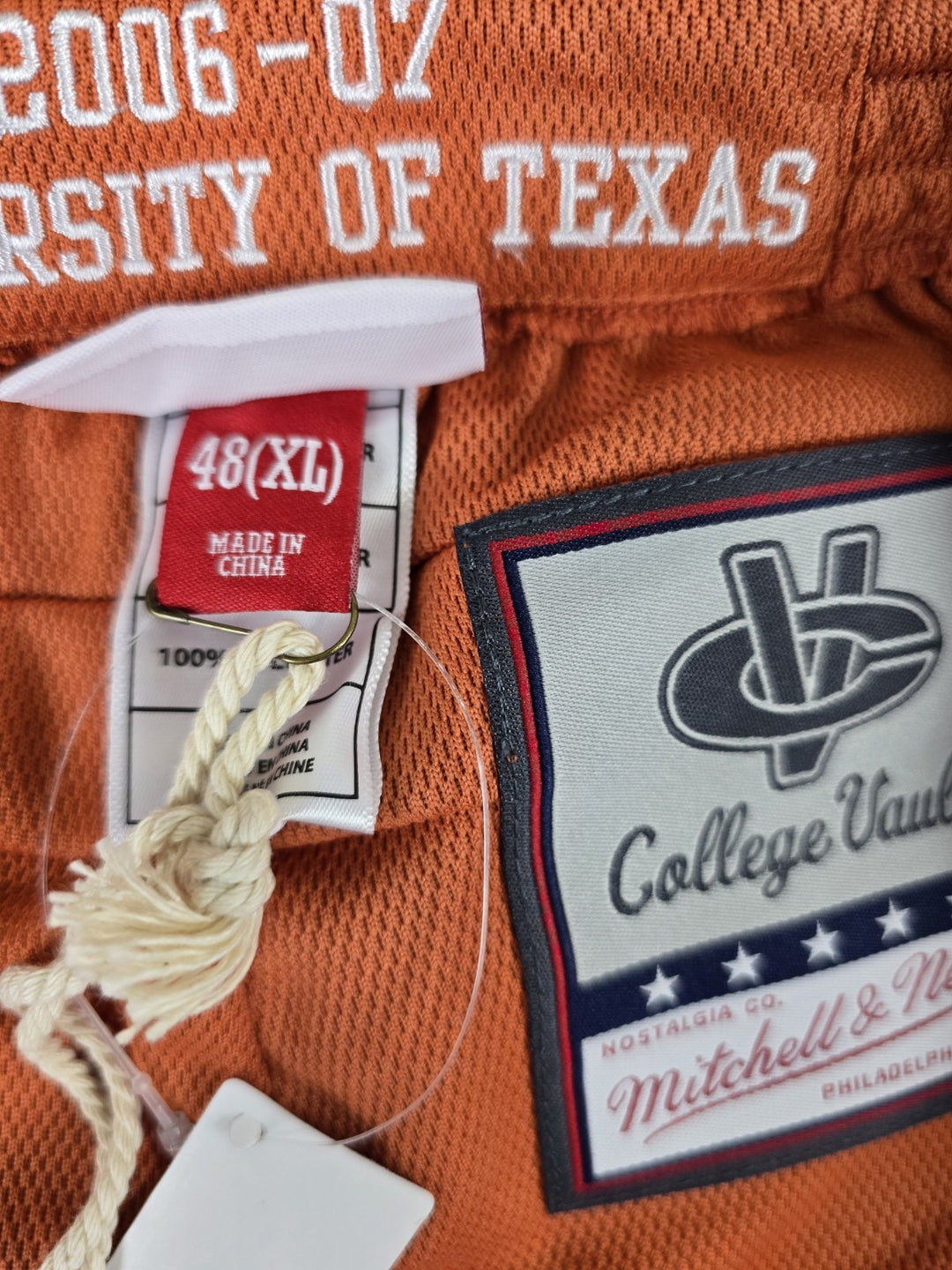 Mitchell &amp; Ness Texas Longhorns Basketball Shorts Men&