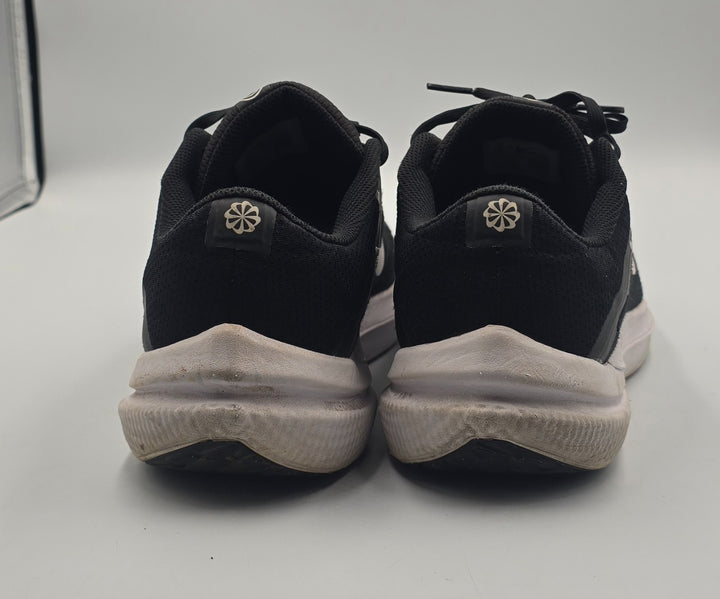 Nike Winflo 10 Extra Wide FN7992-003 Mens 9 Running Shoes Black White Sneaker