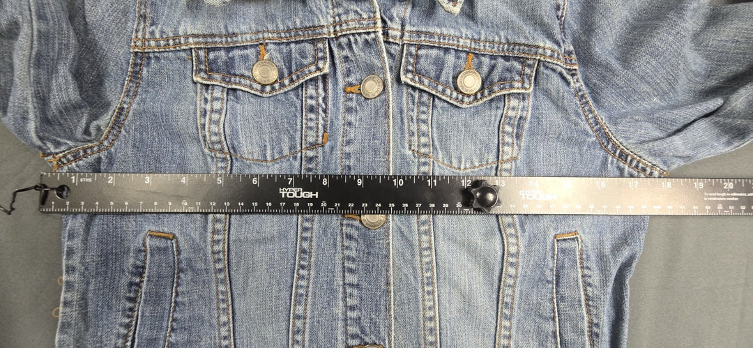 Old Navy Denim Jacket Womens Medium Light Blue Pullover Long Sleeve Outdoor Coat