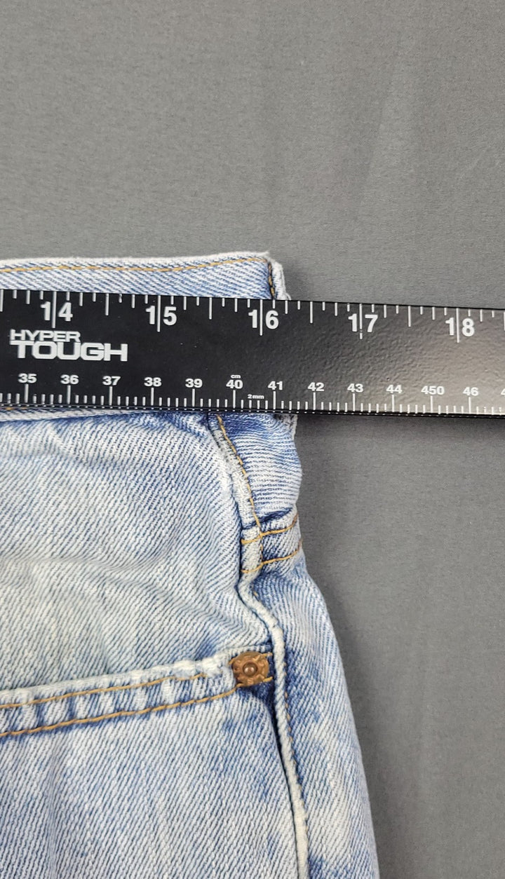 VTG Levis 550 Jeans Mens 33x34 Blue Light Washed Relaxed Fit Straight Leg USA...