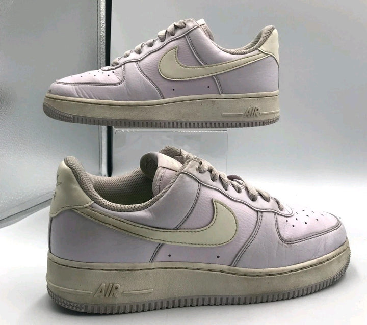 Nike Air Force 1 &