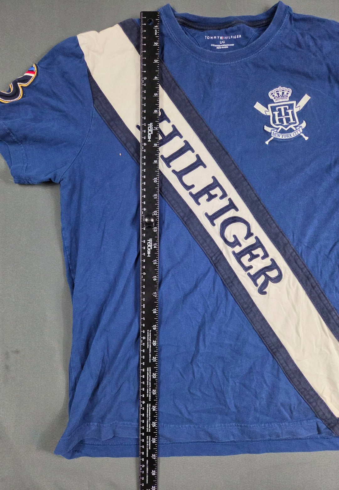 Tommy Hilfiger T-Shirt Mens Large Blue White New York City Crest Logo CoTommtton