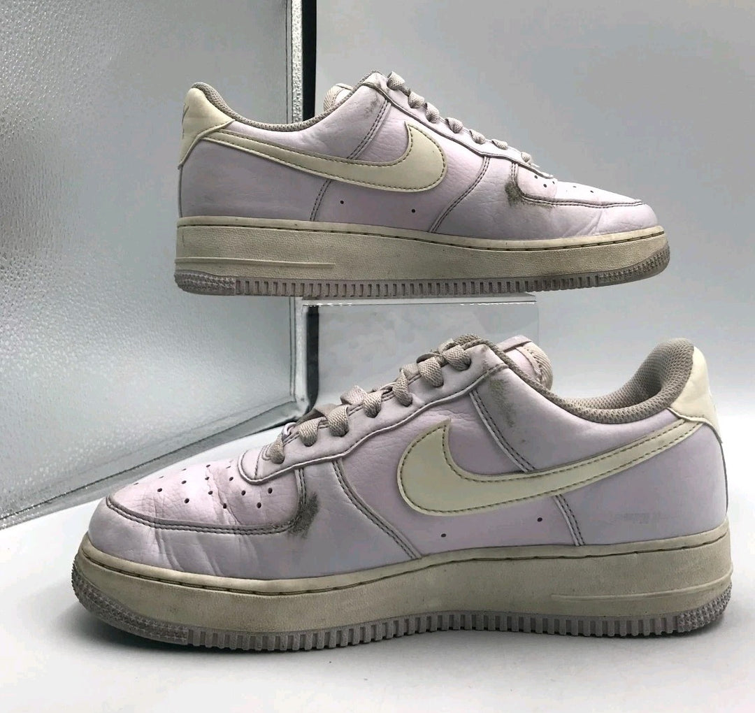 Nike Air Force 1 &