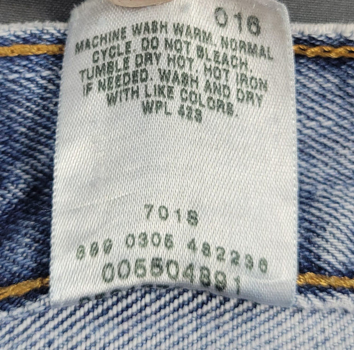 VTG Levis 550 Jeans Mens 33x34 Blue Light Washed Relaxed Fit Straight Leg USA...