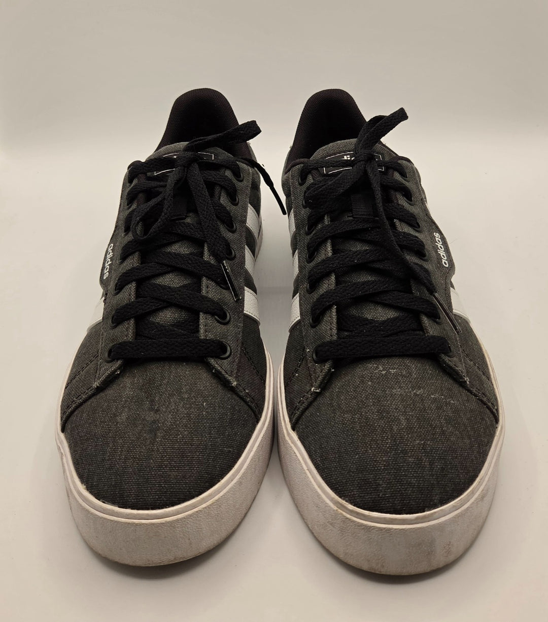 Adidas Daily 3.0 FW7033 Mens 8.5 Skateboard Shoes Black White Canvas Low Top 