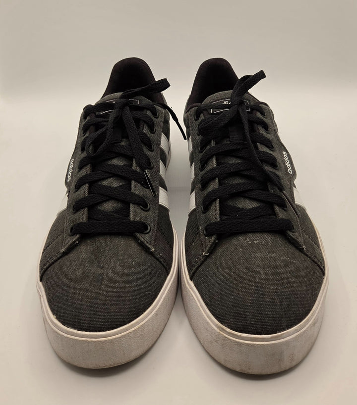 Adidas Daily 3.0 FW7033 Mens 8.5 Skateboard Shoes Black White Canvas Low Top 