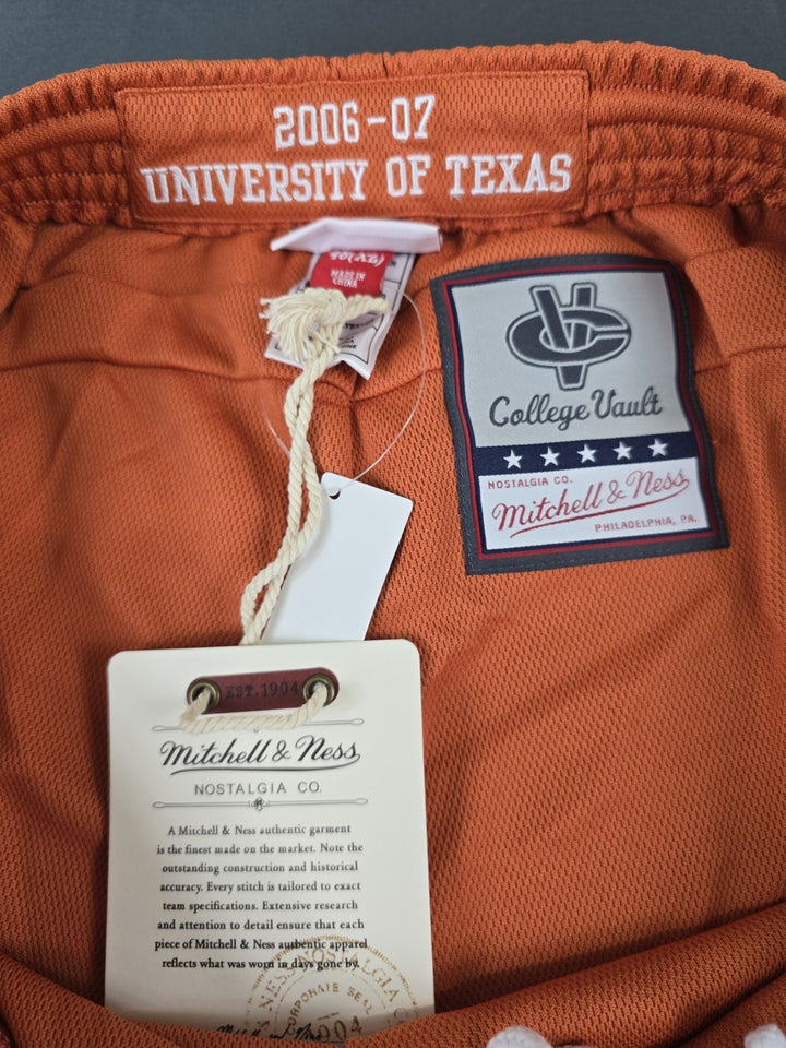 Mitchell &amp; Ness Texas Longhorns Basketball Shorts Men&