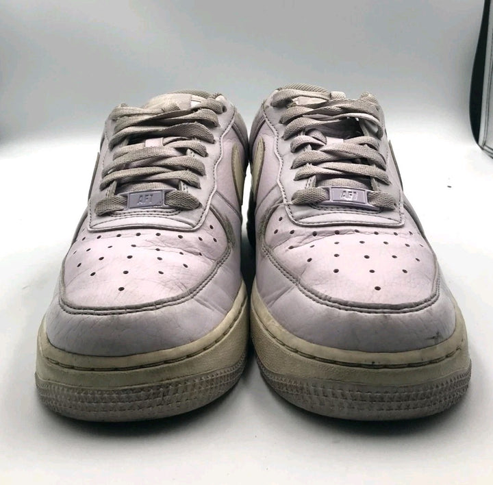Nike Air Force 1 &