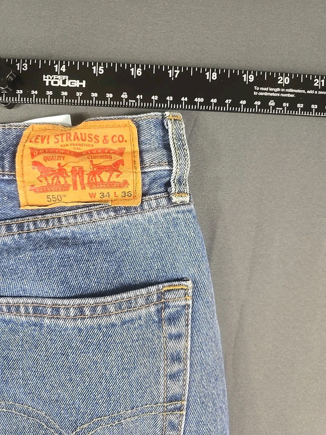 Levis 550 Jeans Mens 34x36 Blue Medium Wash Relaxed Fit Straight Leg Modern
