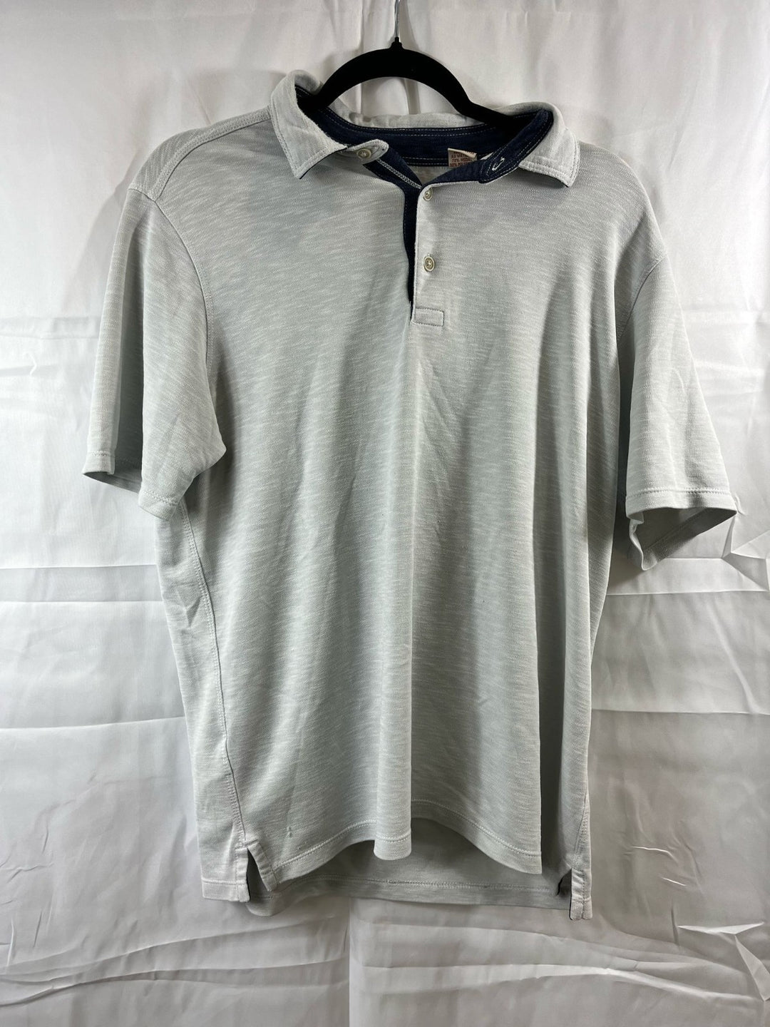 Tommy Bahama Polo Shirt Mens Medium Light Blue Short Sleeve Pullover Performance