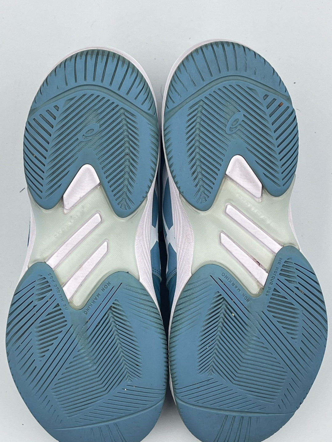 ASICS Solution Swift FF Tennis Shoes Women&