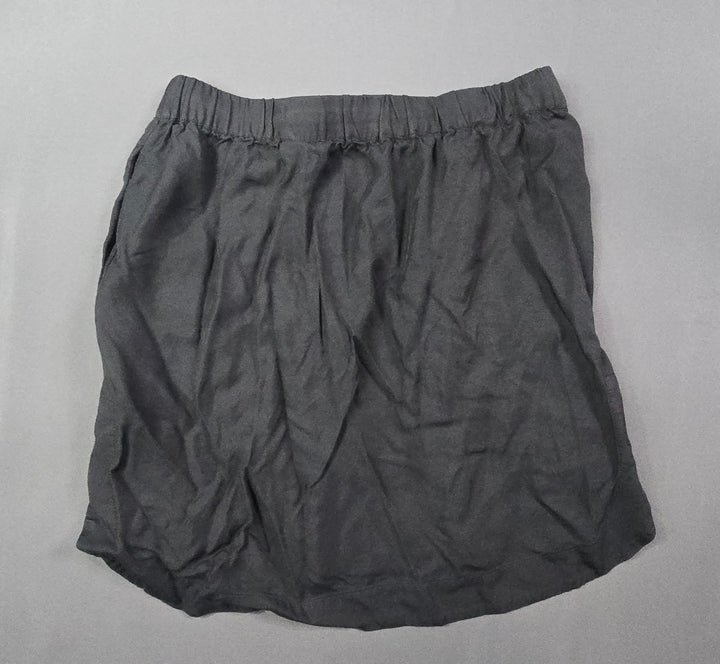 Banana Republic A Line Skirt Womens Small Black Slits Hem Drwstering Modern