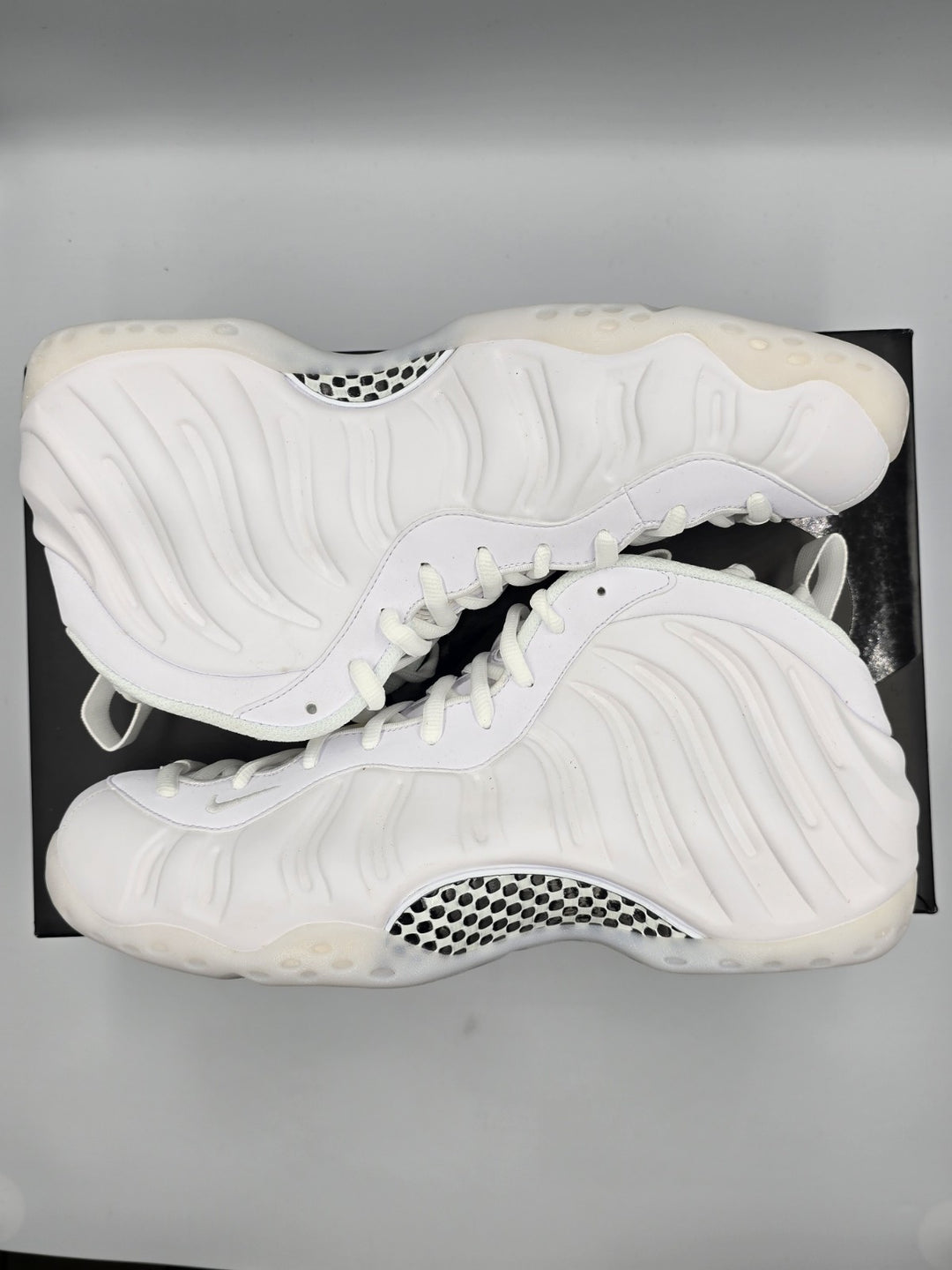 Nike Air Foamposite One Triple White Mens Size 12 HJ5195-100 Basketball Sneaker